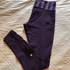 Lulu tights “Grape” Ruched at the bottom sz 8